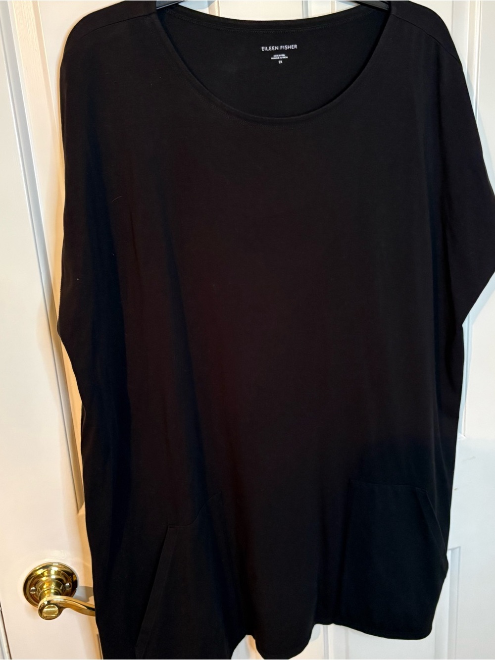 EILEEN FISHER Black Scoop Neck Top